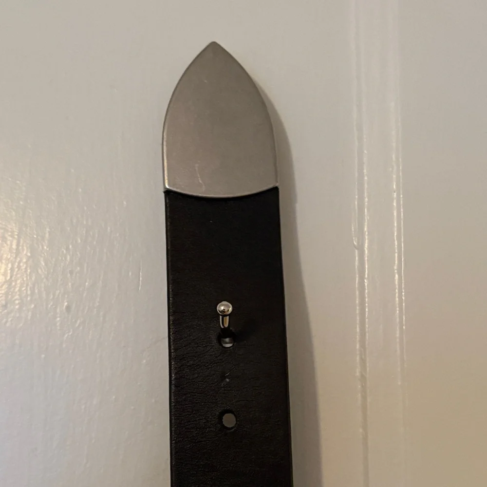 GAP Black Leather Belt with Silver Buckle - Picture 2 of 4